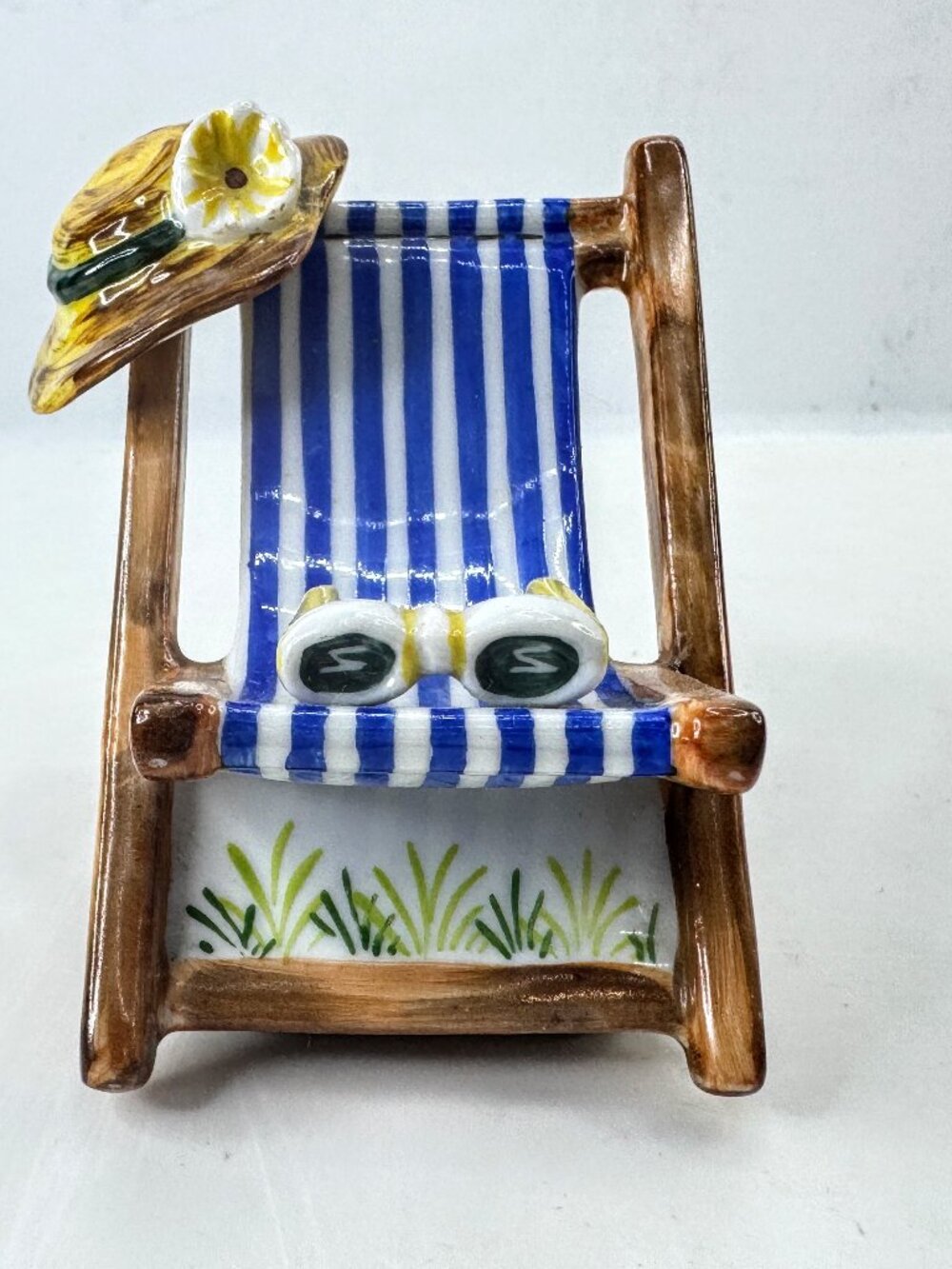Rochard Limoges France Hand-Painted Beach Chair Trinket Box A1030